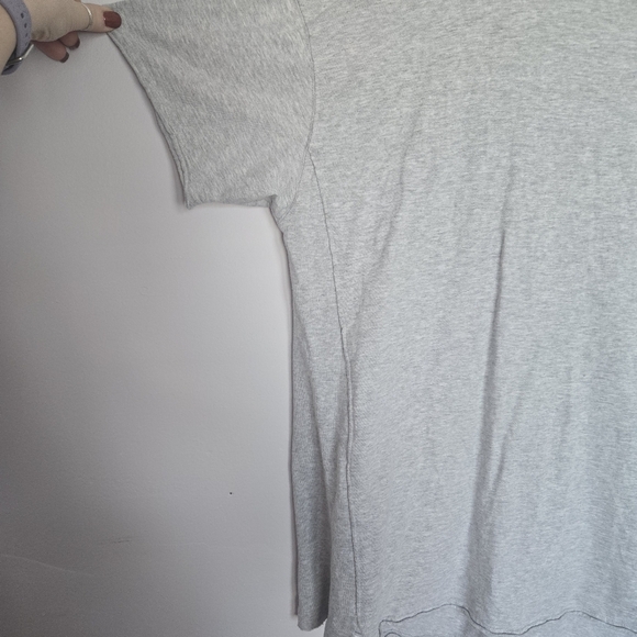 American Eagle Gray T-Shirt with Logo - Picture 4 of 5